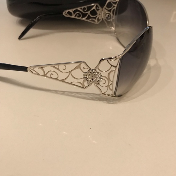 Roberto Cavalli sunglasses - Picture 3 of 4